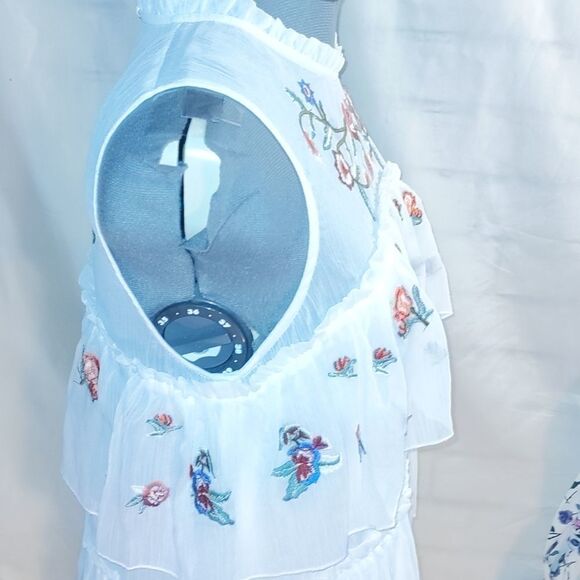 🤩2 for $20 Maxsport white embroidered dress - Picture 4 of 6